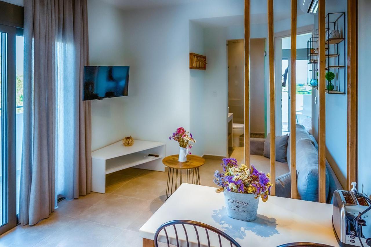 Kipos Suites & Apartments (Adults Only) เกนนาดี ภายนอก รูปภาพ