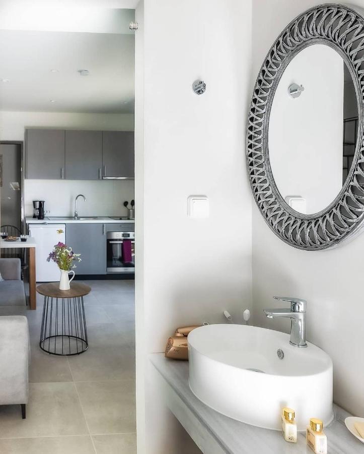 Kipos Suites & Apartments (Adults Only) เกนนาดี ภายนอก รูปภาพ